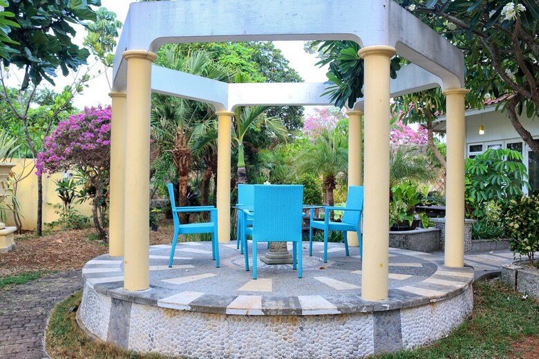 Hotel Oyo 2359 Bayfront Karnadia