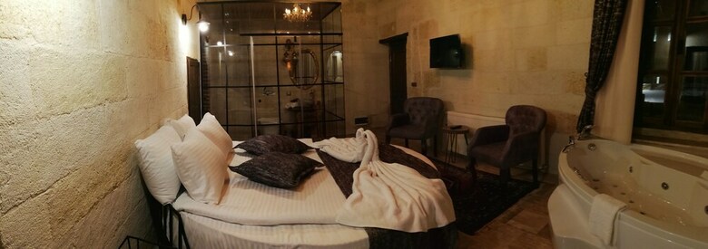 Carna Cave Hotel