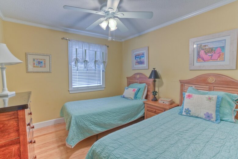 Ocean Walk Three Bedrooms By Hodnett Cooper