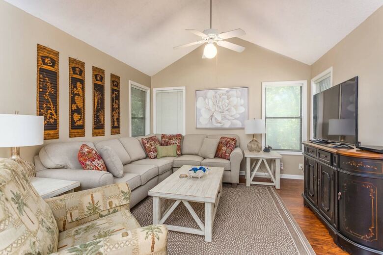 Harbour Oaks By Hodnett Cooper