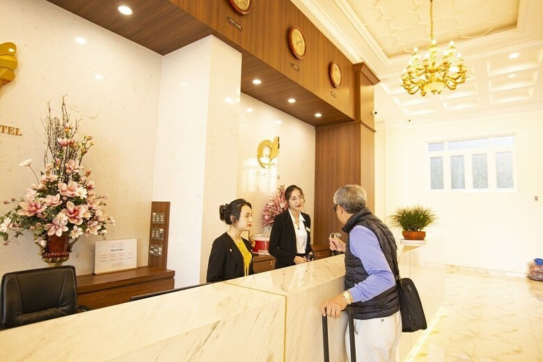 Mai Vang II Hotel