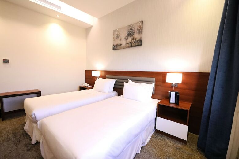 Eva Hotel