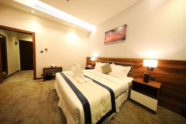 Eva Hotel