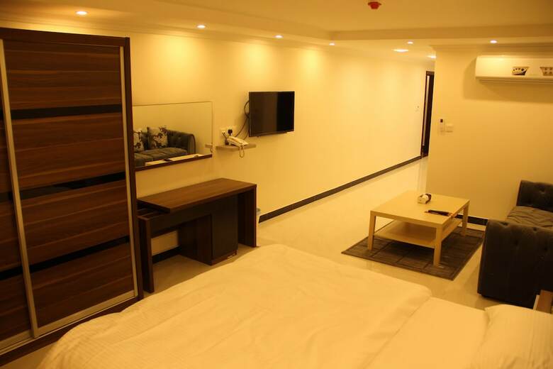 White Suite Aparthotel