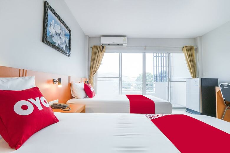 Hotel Oyo 689 Treeyapat Place