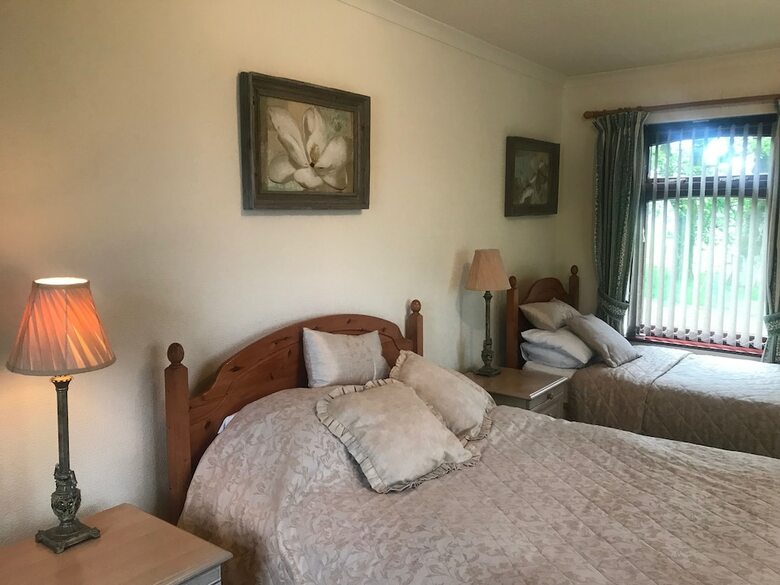 Bed & Breakfast Penrhadw Farm
