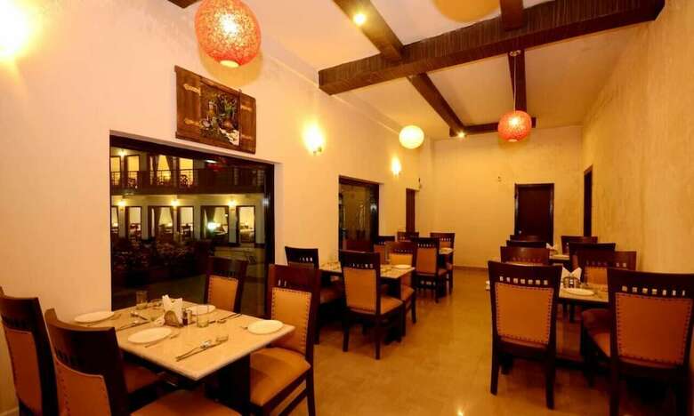 Hotel Raj Bilas Palace