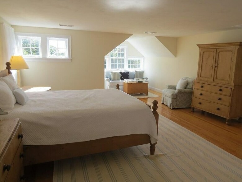 121 Stage Island Road - Three Bedroom House
