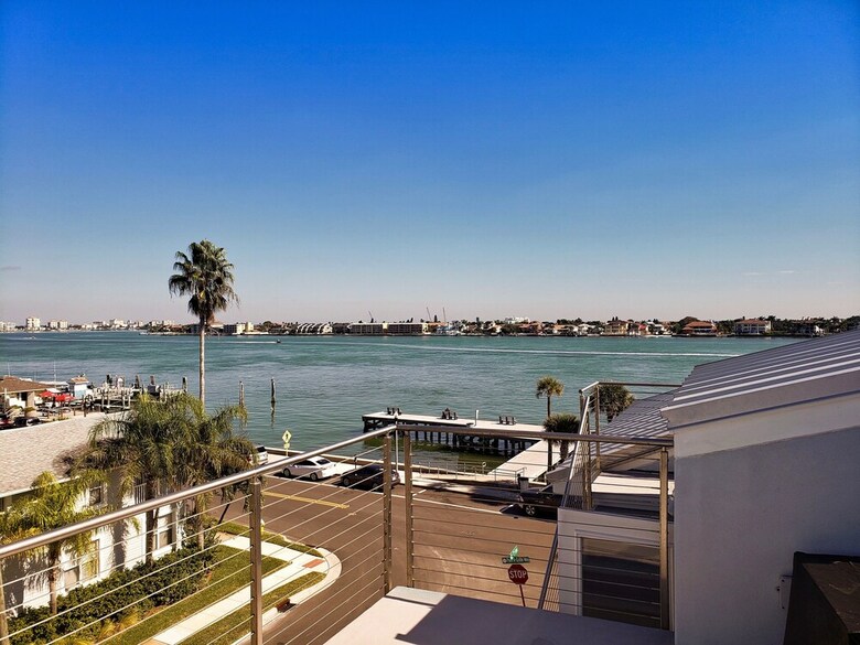 Pass-a-grille Luxury Waterfront 612 By Techtravel