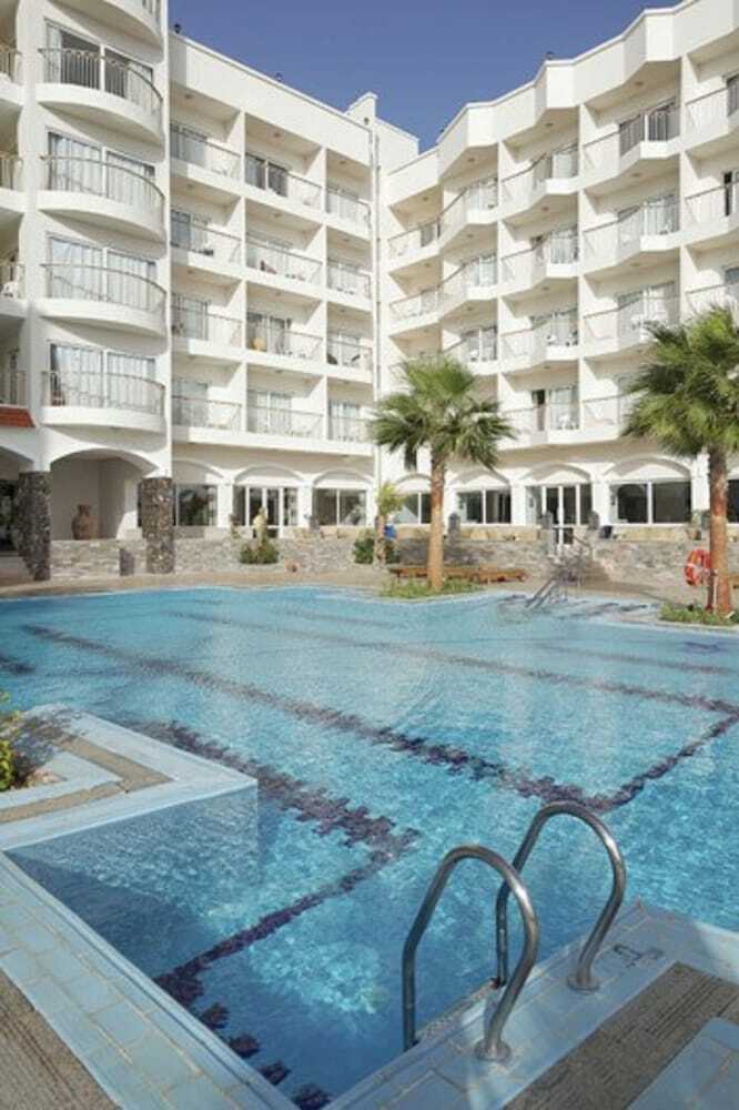 Hotel The Three Corners Royal Star Beach Resort