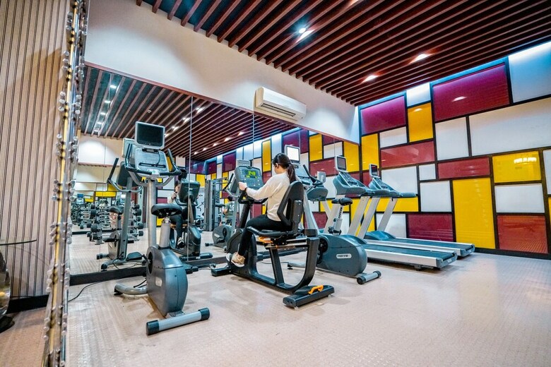 Indigo Mckinley Hill Stamford Residences