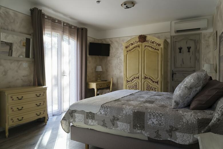 Bed & Breakfast H�tes'antic Provence