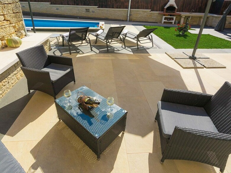 Luxury And Modern Villa With A Pool