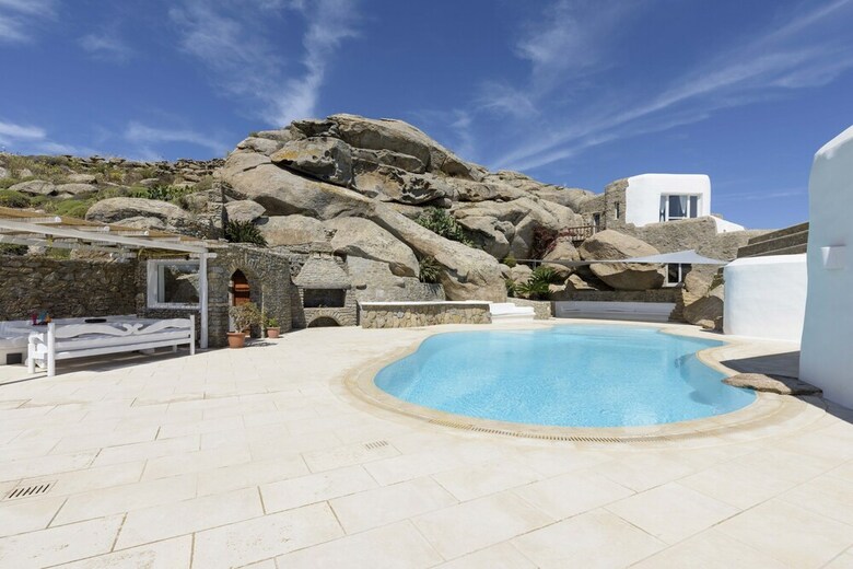 Villa  Jackie By The Pearls Collection