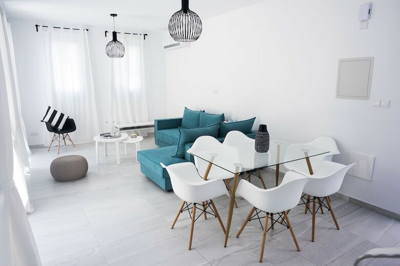 Wavebreeze Villas