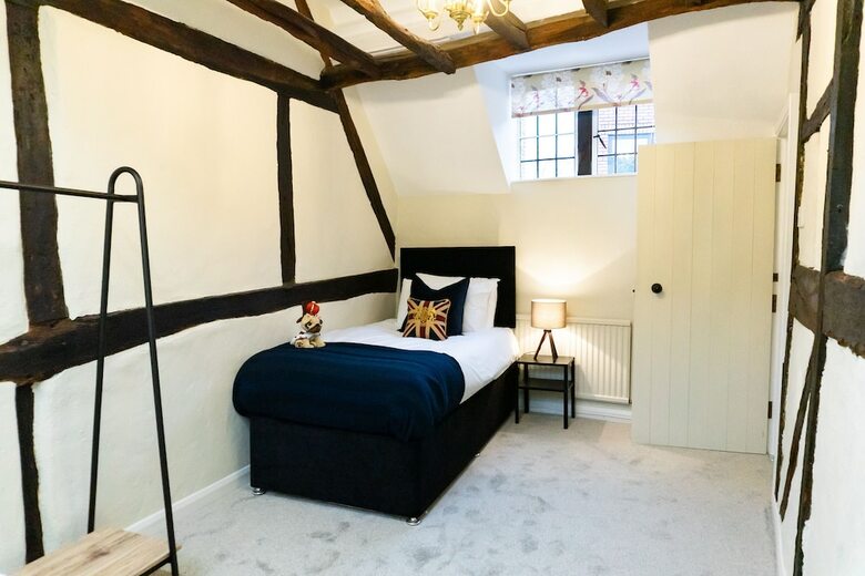 Apartamentos Karah Suites  Queen Anne's Court