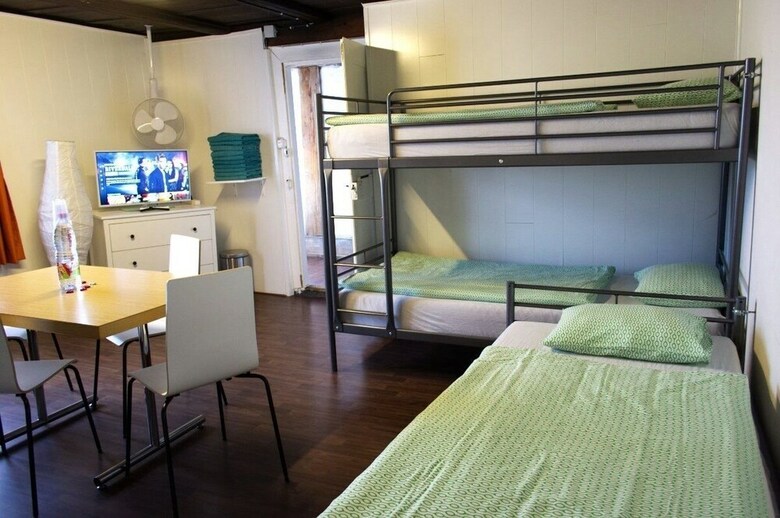 Hostal Hotel Sch�nbrunnen