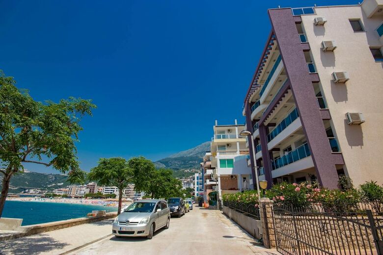 Apartments Zara