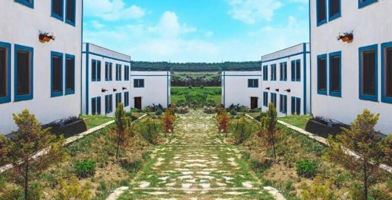 Hotel Sukha Inn Otel & Beach
