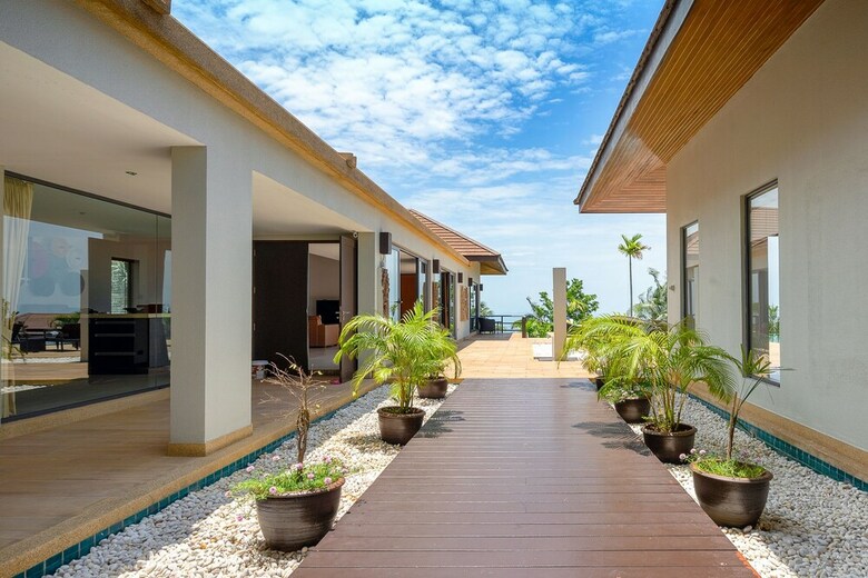 1 Bedroom Sea View Villa Bubbles