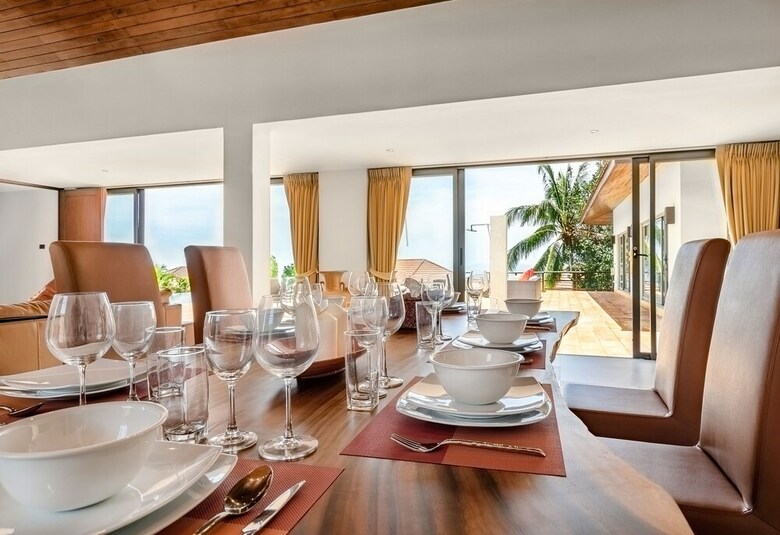 5 Bedroom Sea View Villa Bubbles