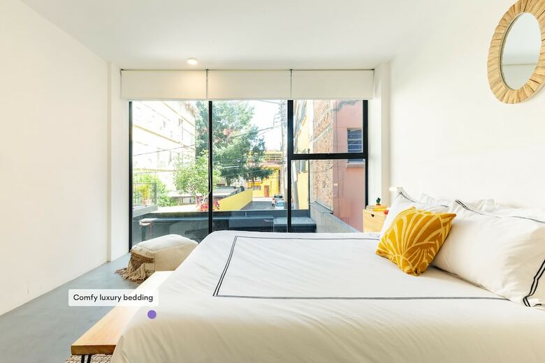 Apartamento 2br 2ba Romita Casa! Hi Tech & Super Modern!