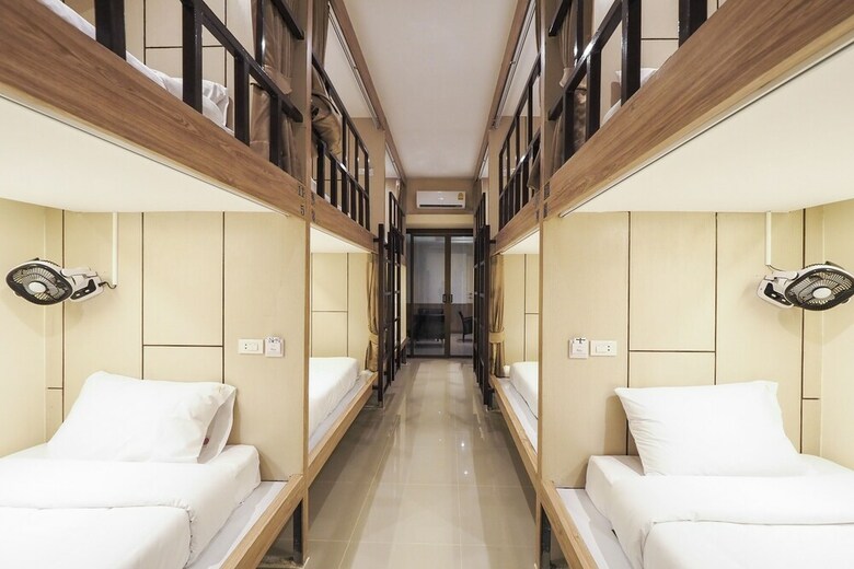 Hostal Oyo 781 Newravan Bangkok