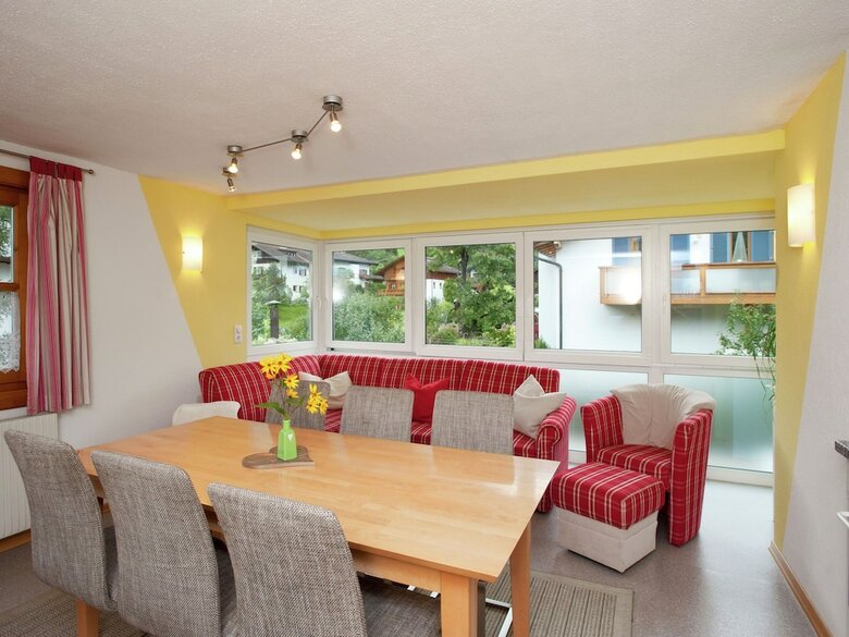 Classy Apartment With Balcony, Heating, Parking, Garden