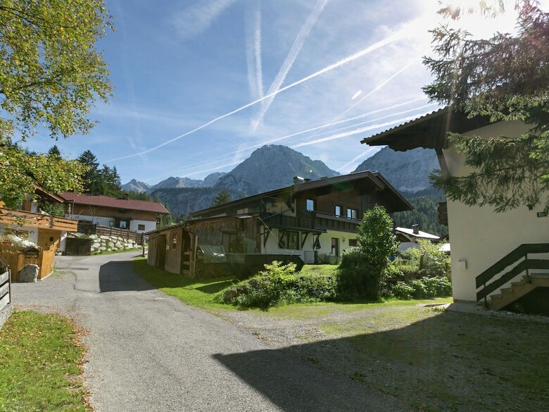 Cosy Apartment In Ehrwald With Garden