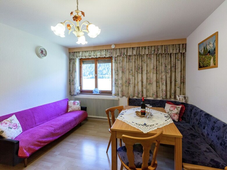 Spacious Apartment In L�ngenfeld Near Ski Area