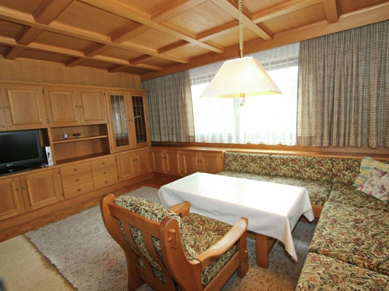 Peaceful Mansion In Inzing With Balcony, Garden,bbq, Heating