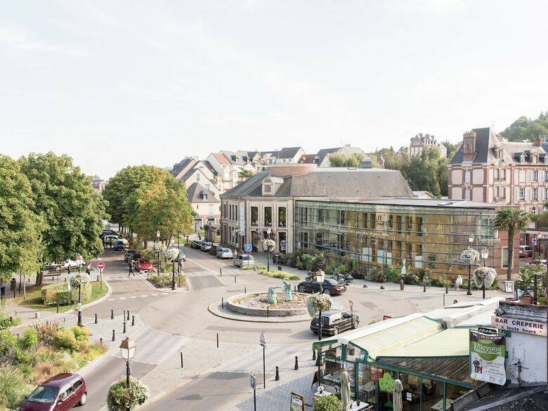 Cosy Studio Apartment In Honfleur Near Harbour