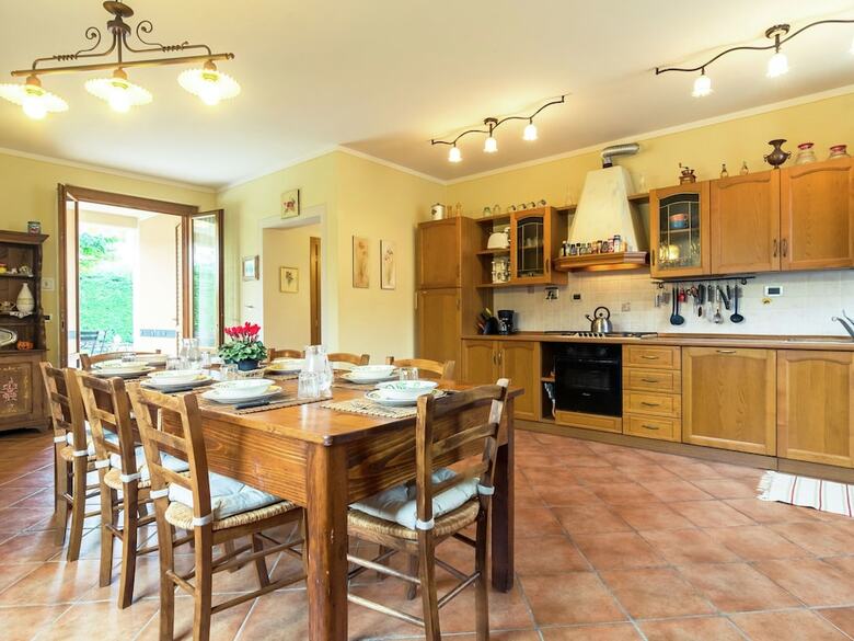 Luring Villa In Tuscany Hills With Barbecue