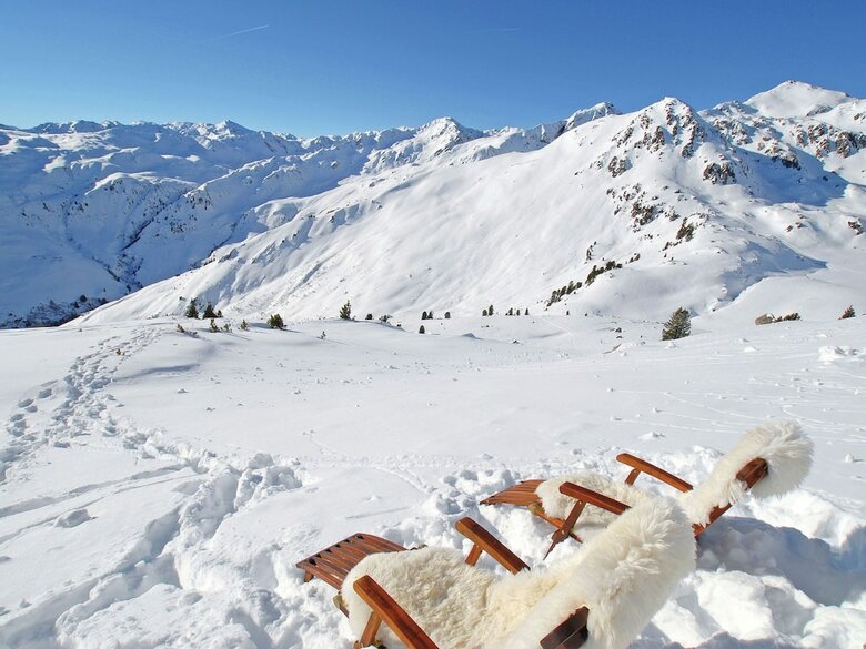 Spacious Apartment In Tyrol With Mountain View