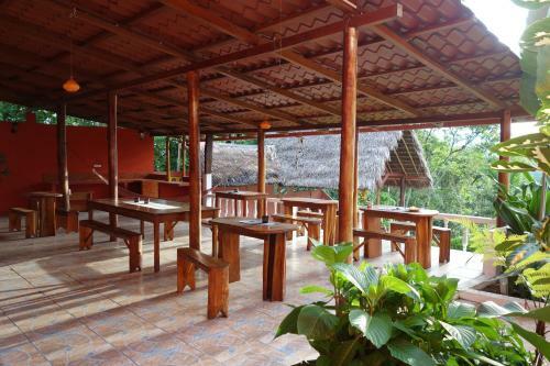 Albergue Hostal Tena �aui