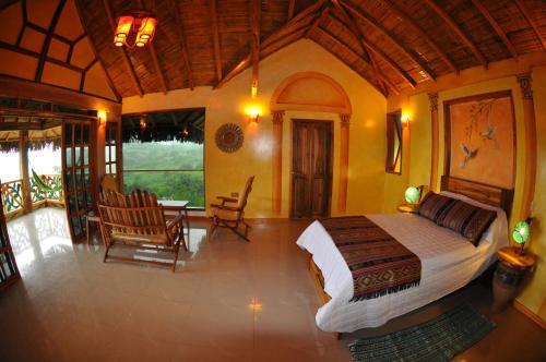 Hotel Azuluna Ecolodge