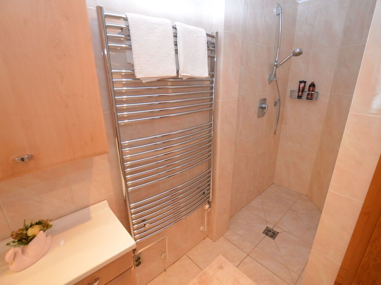 Luxurious Apartment In Podebrady With Parking