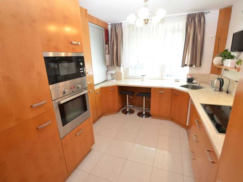 Luxurious Apartment In Podebrady With Parking