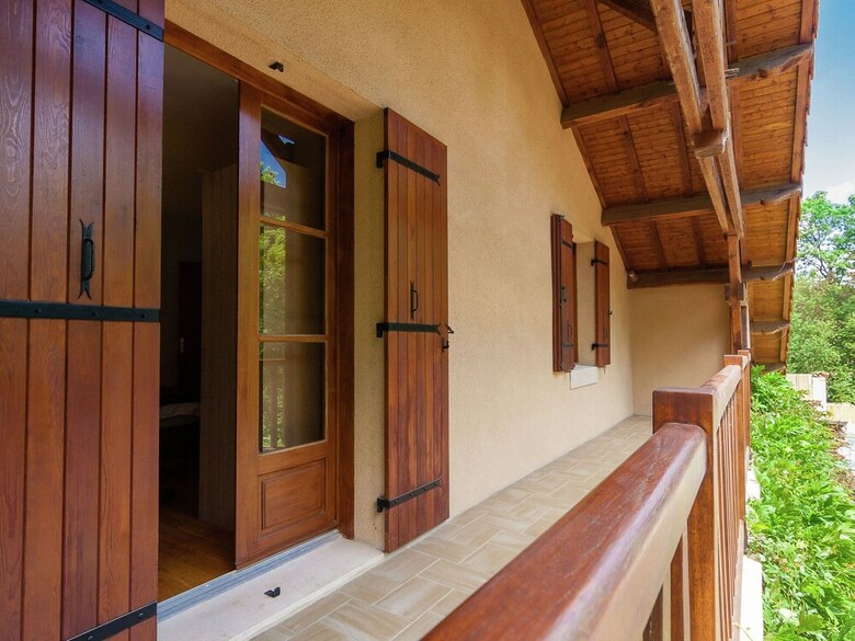 Spacious Farmhouse With Private Heated Pool In A Rustic Garden