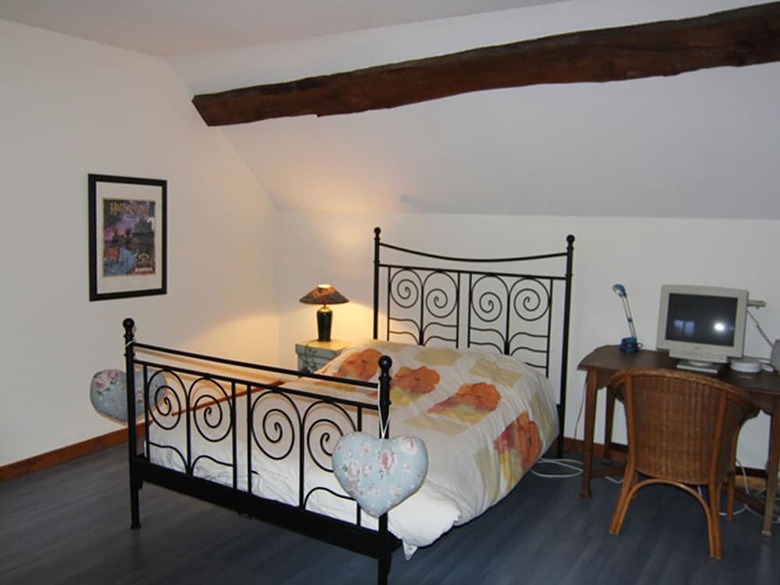 Quaint Holiday Home For 6 In Vanne
