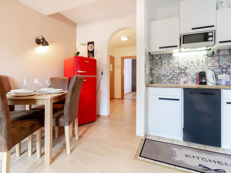 Modern Apartment In Salzburg With Lake View