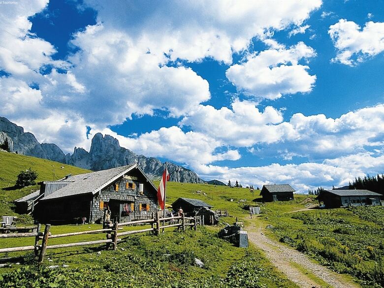 Sunlit Apartment Near Ski Area In Walchen