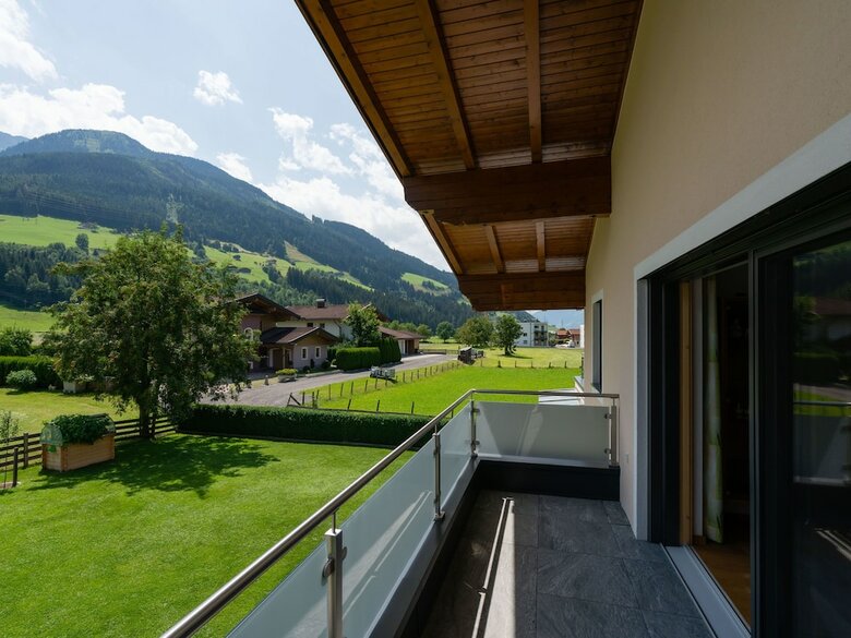 Luxurious Holiday Home In Mittersill With Terrace