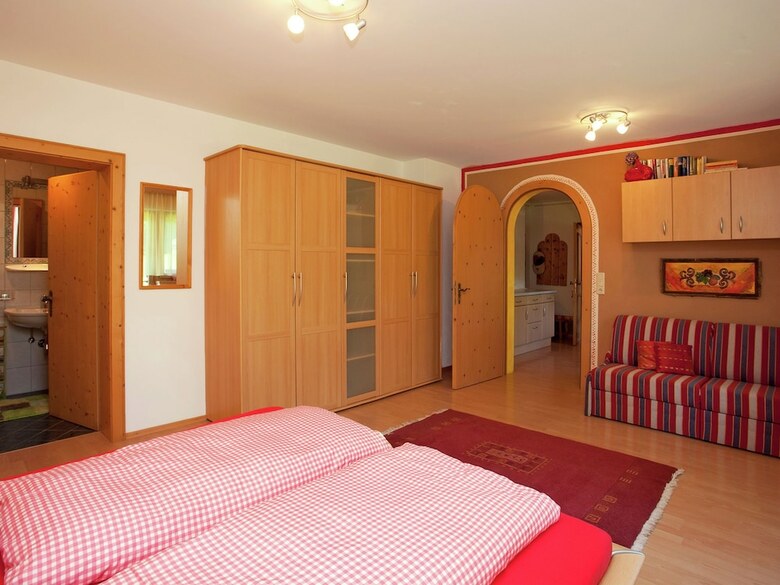 Cozy Apartment With Garden In F�genberg
