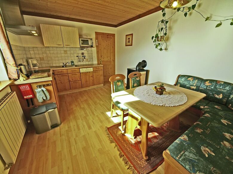 Sunny Mountain View Apartment In Kaunerberg