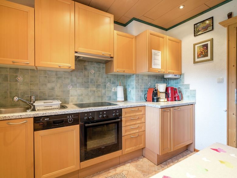 Charming Apartment In Kitzbuhel With Balcony