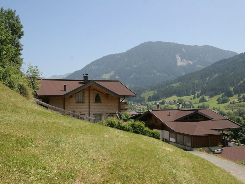 Luxurious Apartment In Brixen Im Thale With Steambath