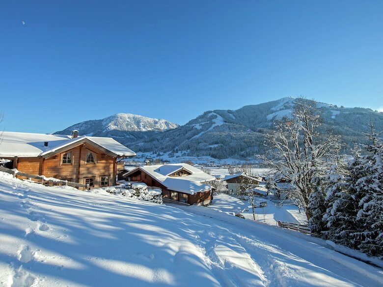 Luxurious Apartment In Brixen Im Thale With Steambath