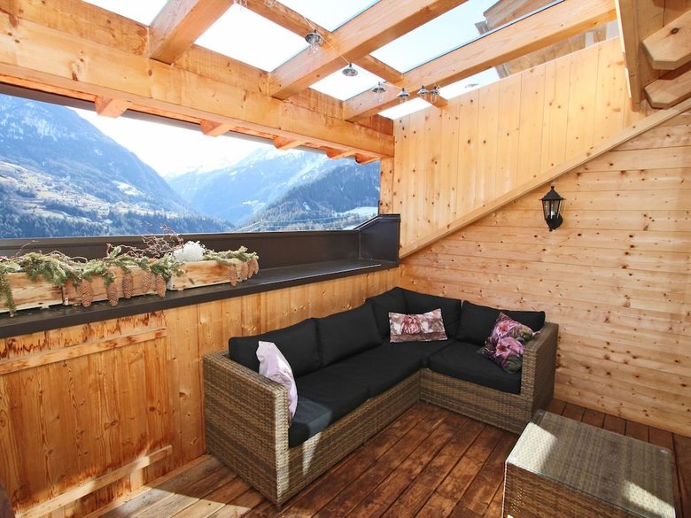 Cozy Apartment In Wenns With Garden