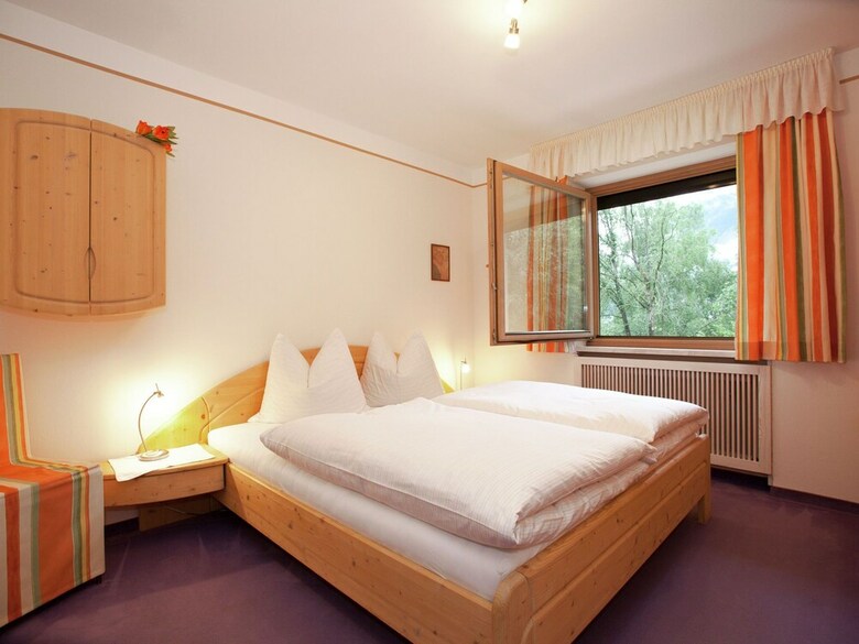 Restful Apartment With Terrace, Garden, Heating, Parking